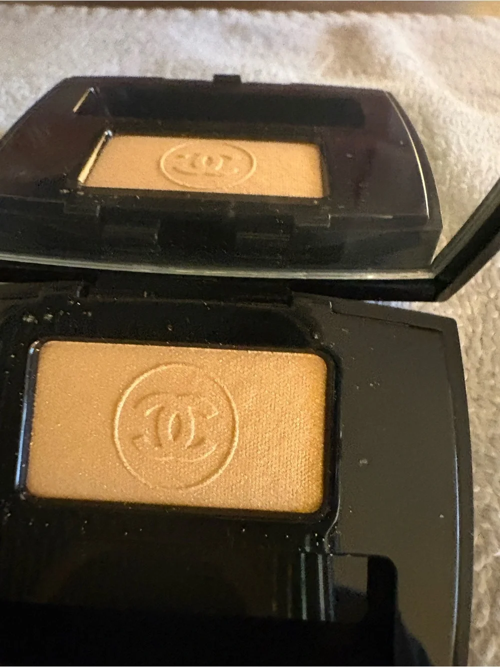CHANEL 407 Blazing Gold Eyeshadow Compact
